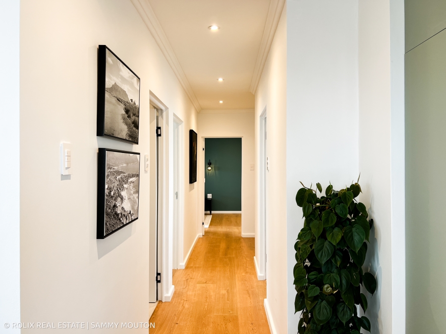 To Let 1 Bedroom Property for Rent in Sea Point Western Cape